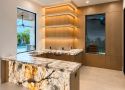 BA-021 Quartzite Master Bathroom