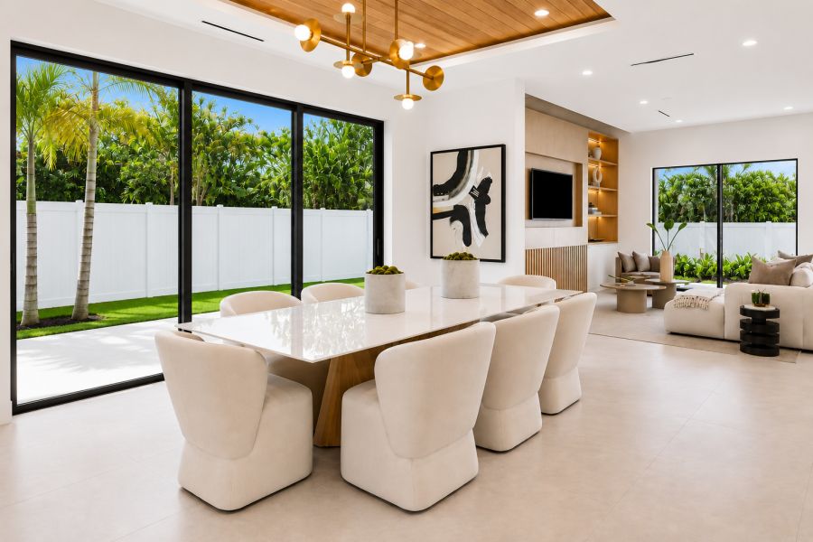 DR-004 Sunny minimalist dining and living space