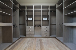 walk in closet