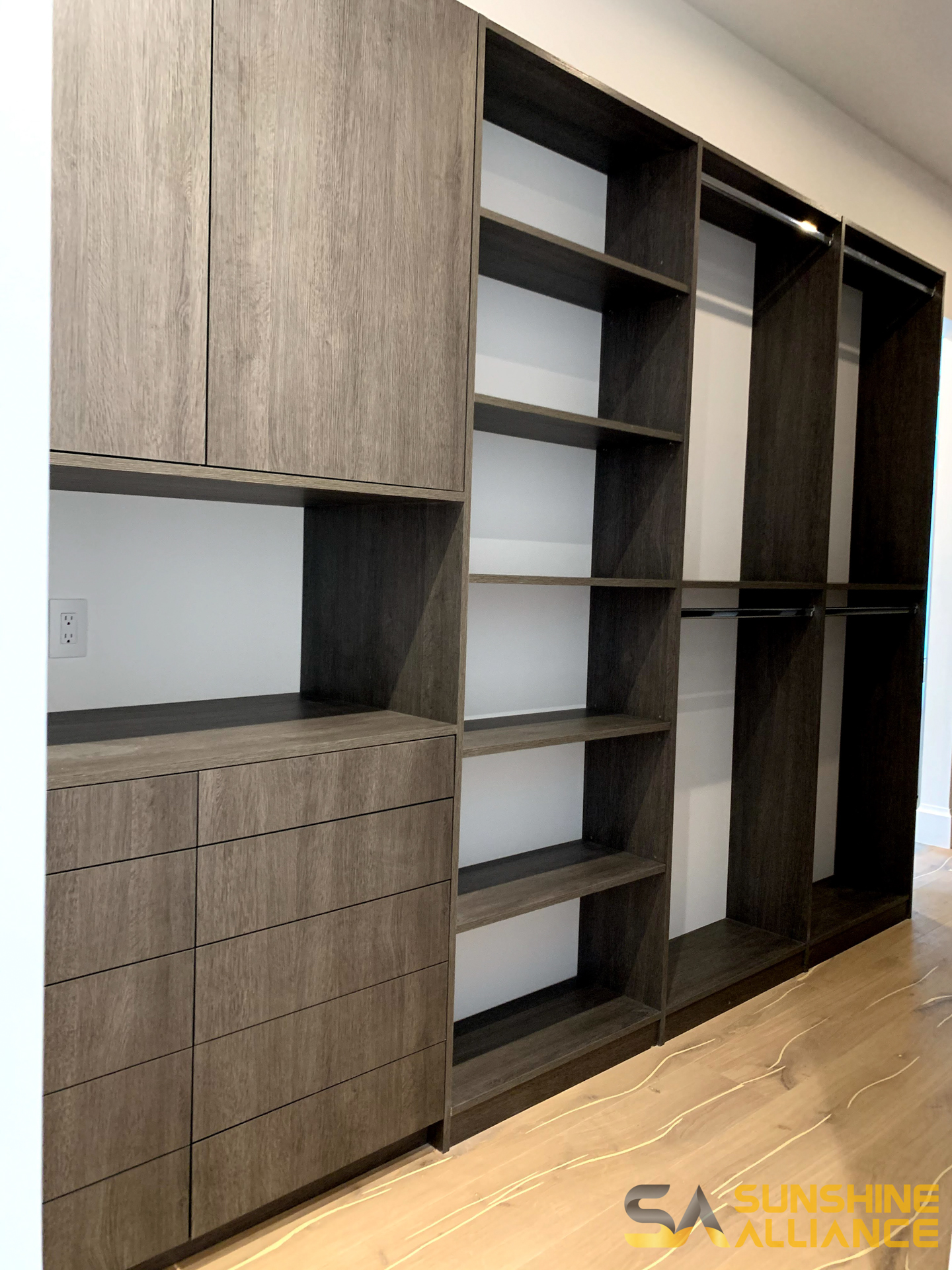 Closet Systems – Sunshine Alliance