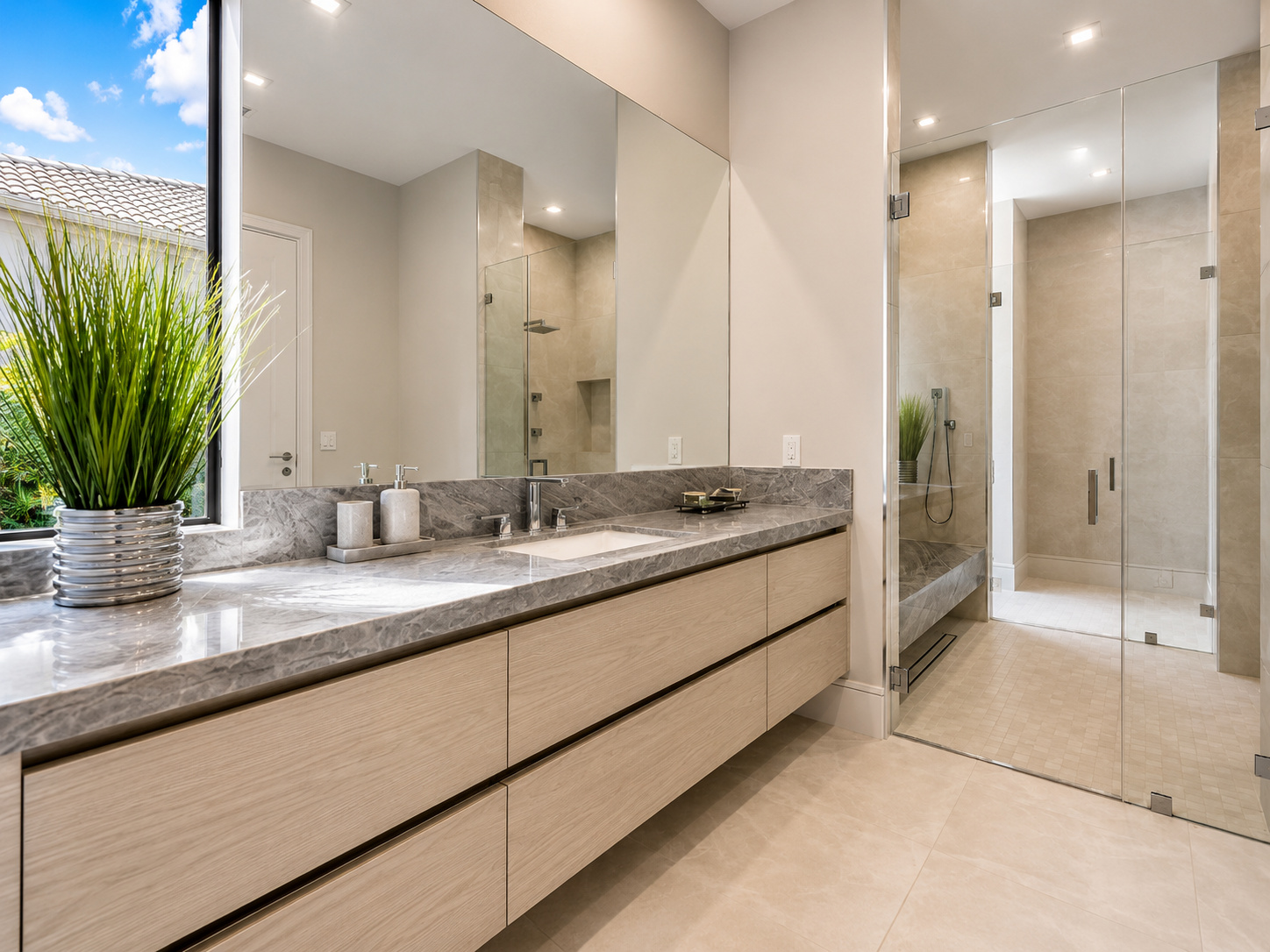 Double vanity master bath | Sunshine Alliance, West Palm Beach
