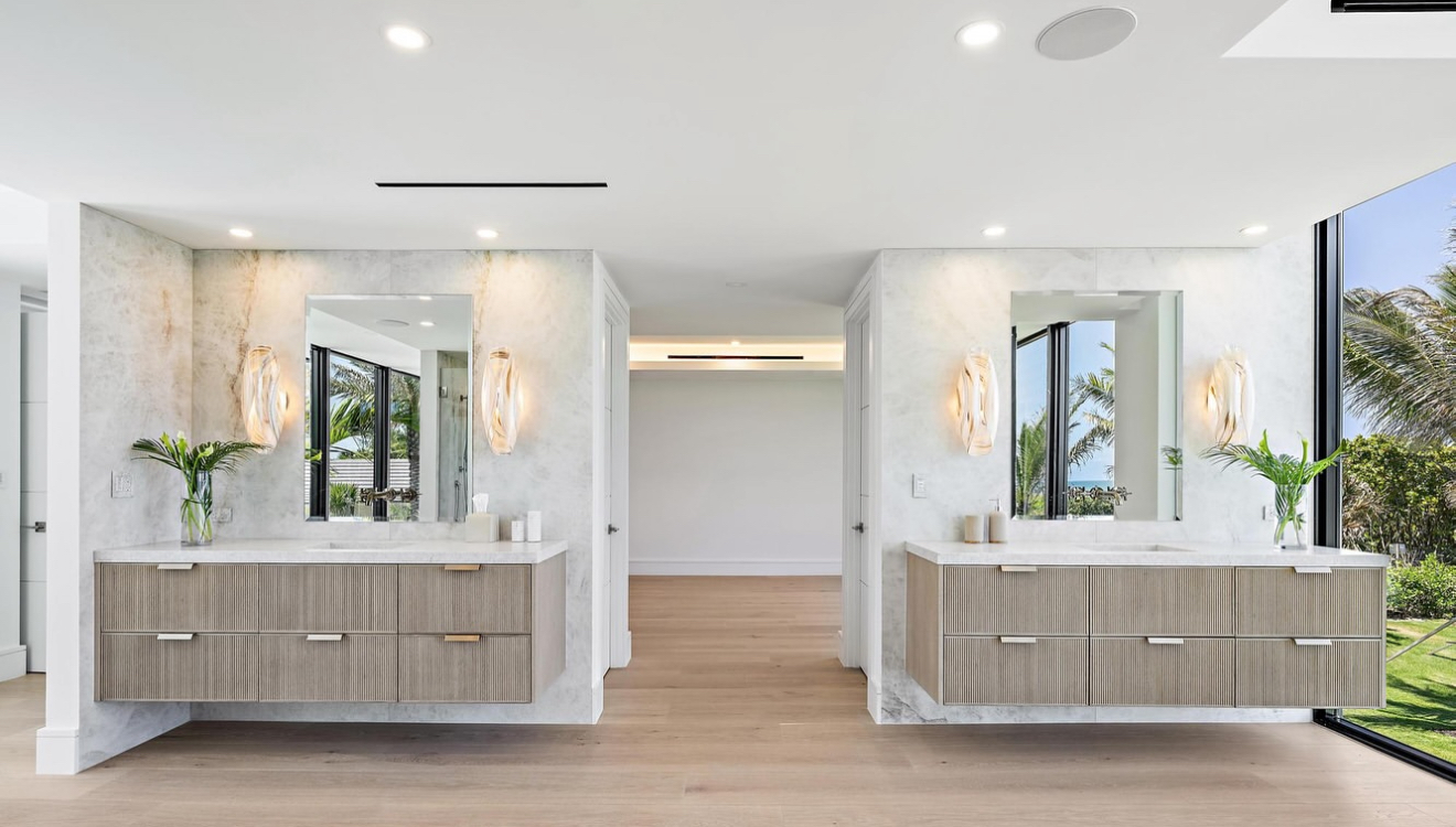 Double vanity white bath | Sunshine Alliance, Deerfield Beach