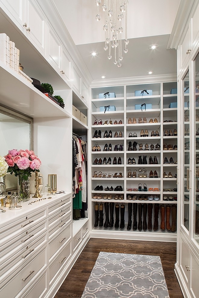 CL-012 Closet walk-in with modern design