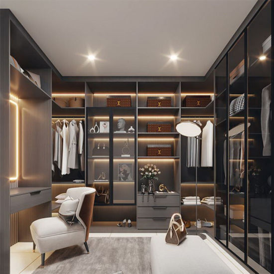 CL-015 walk-in closet