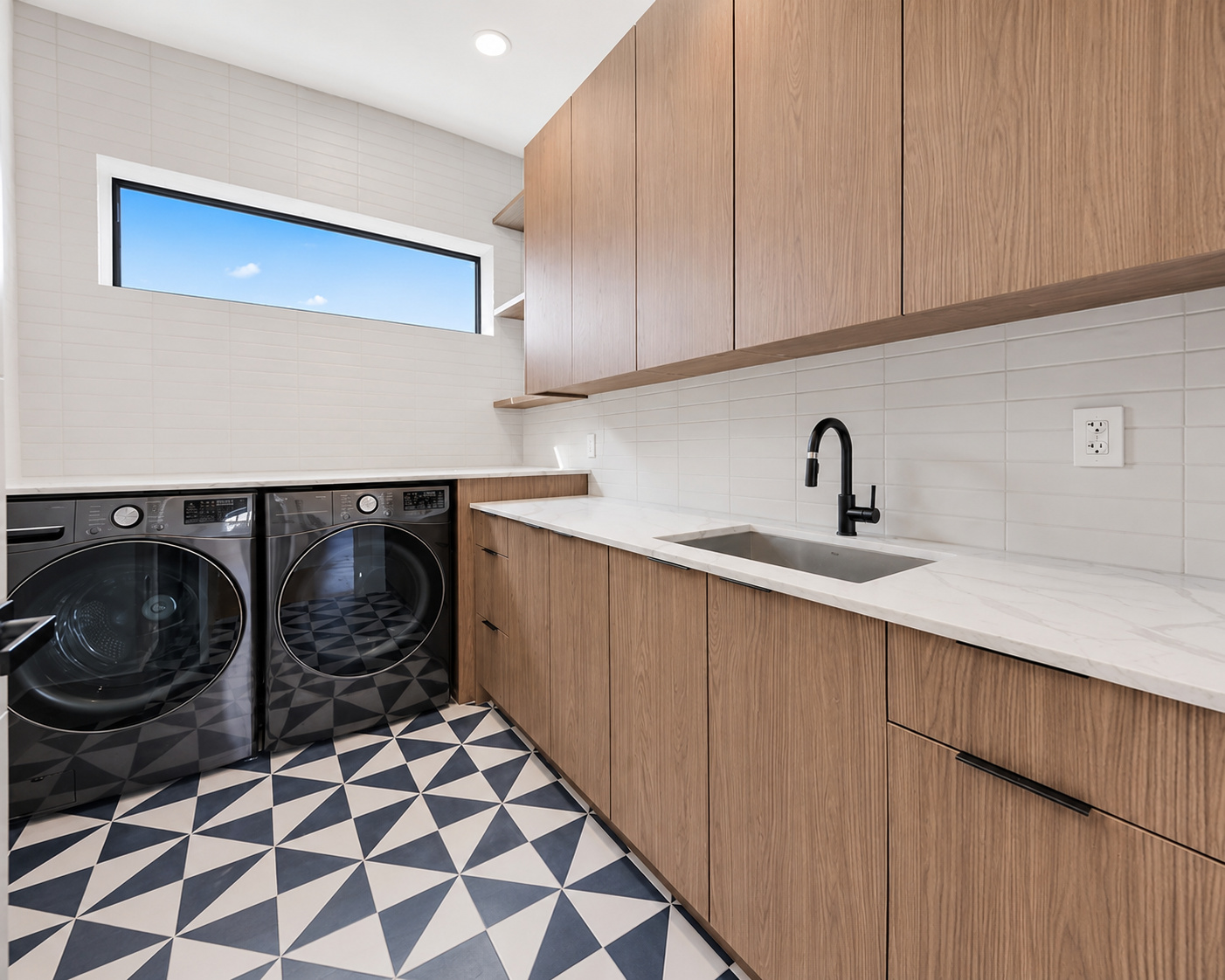 LA-004 Modern minimalist laundry room design